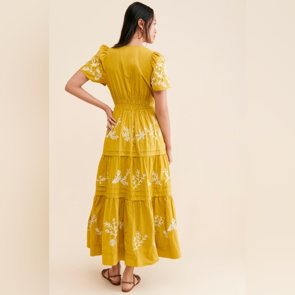 The Somerset Printed Maxi Dress - Picture 2 of 11